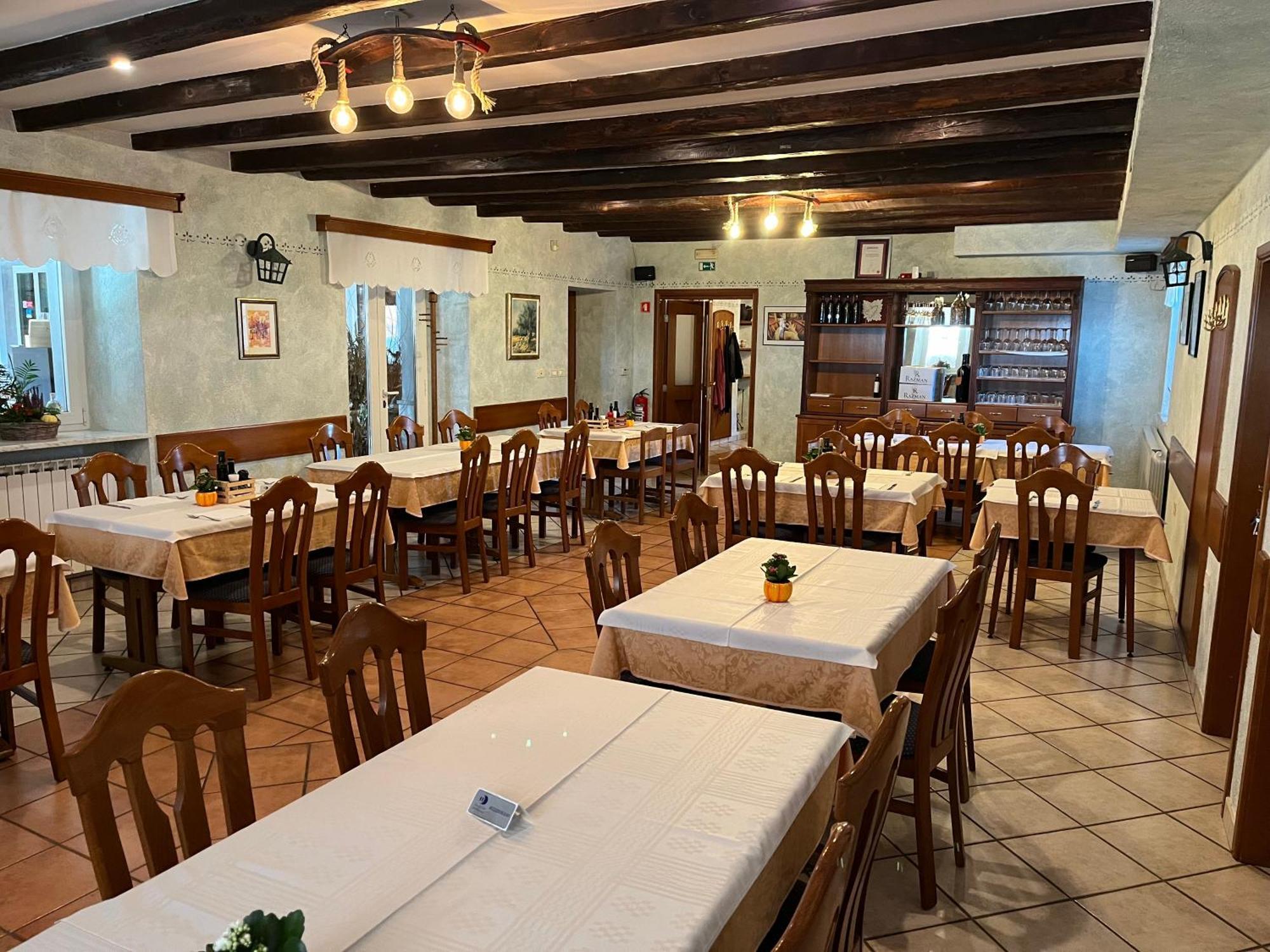 Razman Wine Rooms Gračišče Extérieur photo